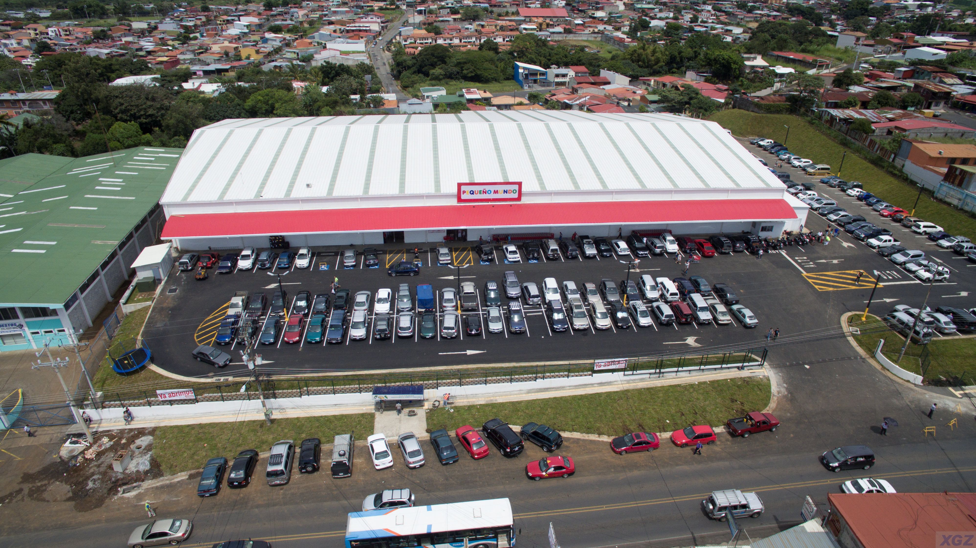 Large Span Structural Steel Shopping Center In Costa Rica