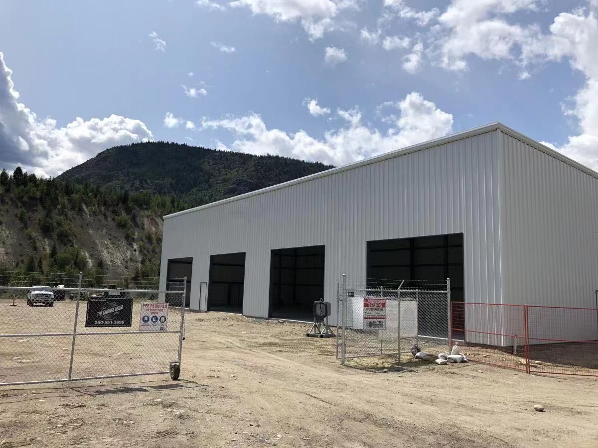 Commercial storage buildings with steel